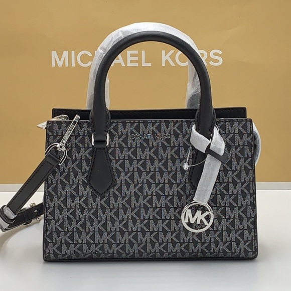 MICHAEL KORS
Sheila Small Faux Saffiano Leather Satchel
Black/Silver - Picture 6 of 16
